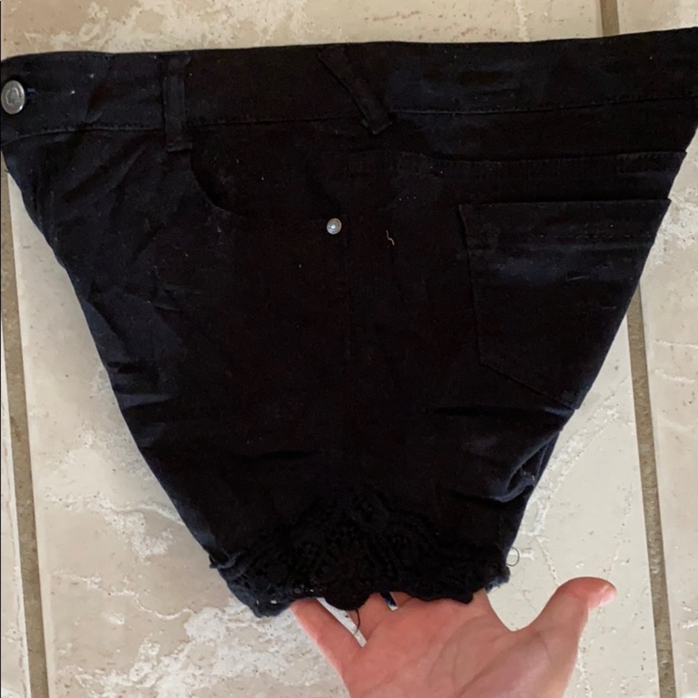 Black shorts, black lace detailing on the sides - Picture 3 of 3